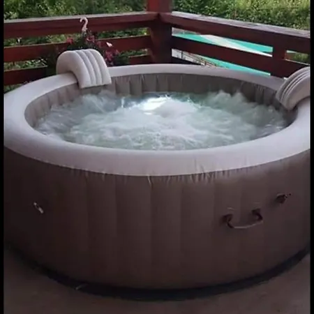 Ria Sauna, Jacuzzi Villa *