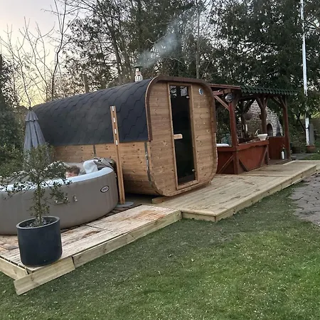 Ria Sauna, Jacuzzi Odder