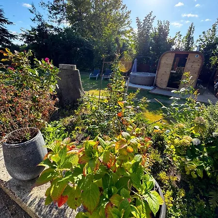 Ria Sauna, Jacuzzi Odder